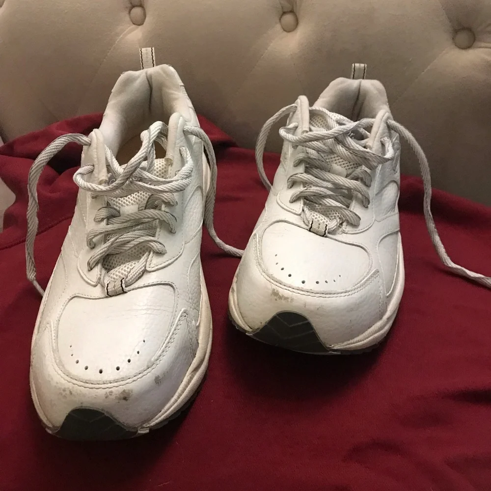 Dr Comfort sneakers